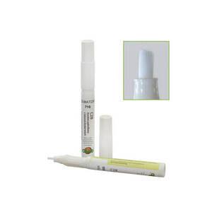 Korektor pędzelkowy z lakierem bezbarwnym C28 - półmat (710)