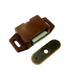 Magnes do szafki GTV zatrzask brązowy