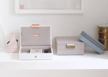 Jak prawidłowo przechowywać biżuterię?